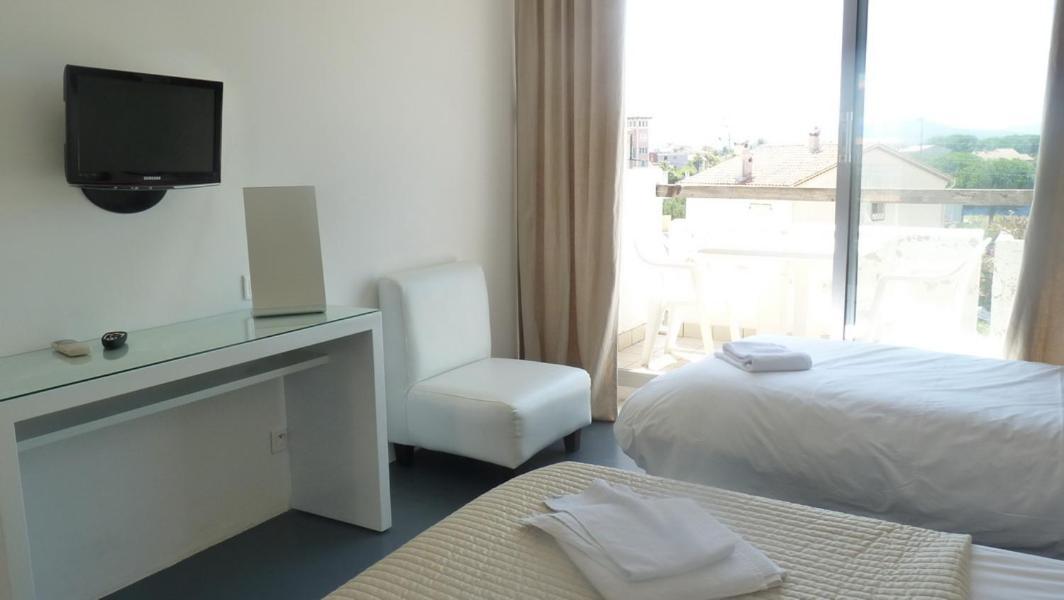 Hotel Sable Et Soleil - Port, Plage Et Jacuzzi Prive Fréjus エクステリア 写真