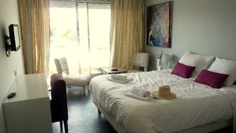 Hotel Sable Et Soleil - Port, Plage Et Jacuzzi Prive Fréjus エクステリア 写真