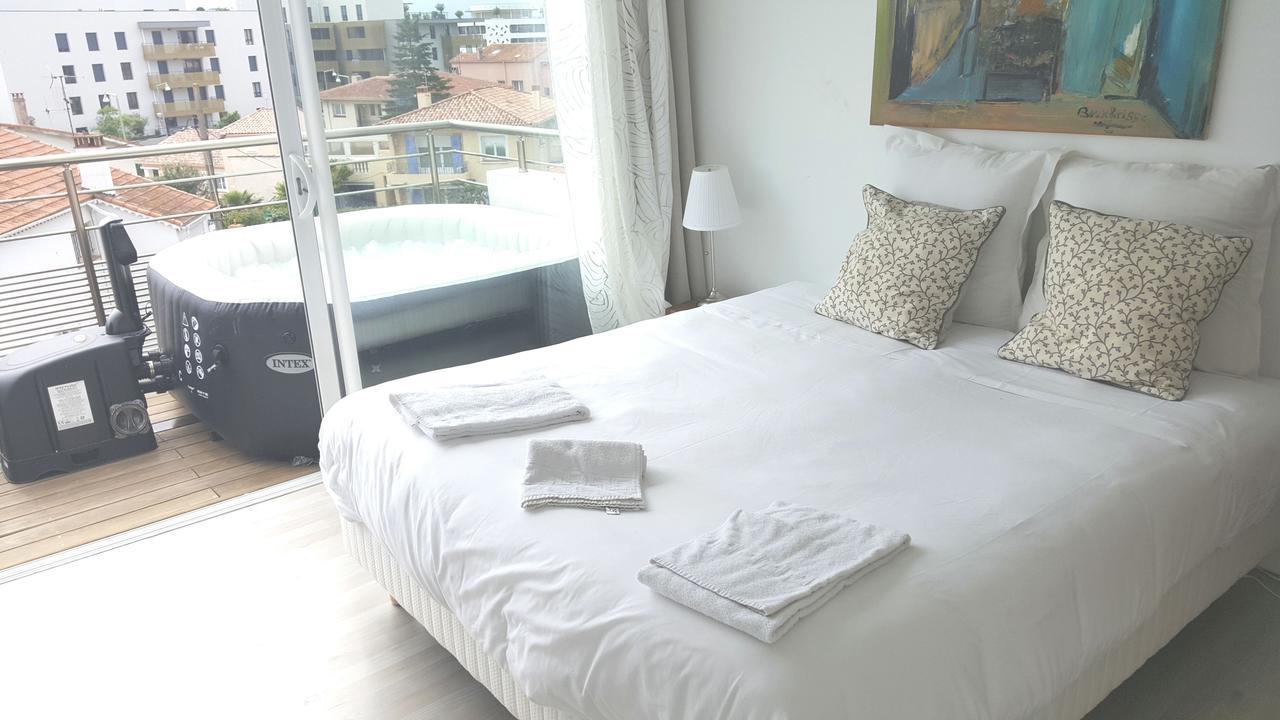 Hotel Sable Et Soleil - Port, Plage Et Jacuzzi Prive Fréjus エクステリア 写真