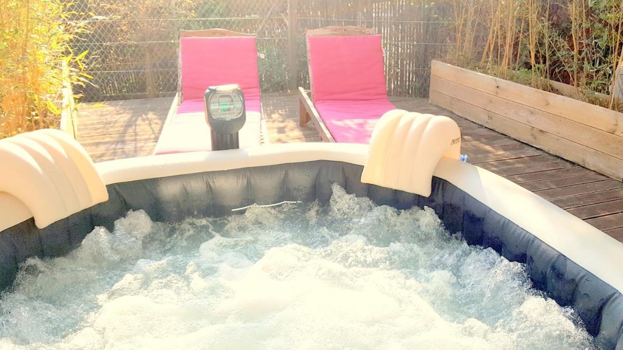 Hotel Sable Et Soleil - Port, Plage Et Jacuzzi Prive Fréjus エクステリア 写真