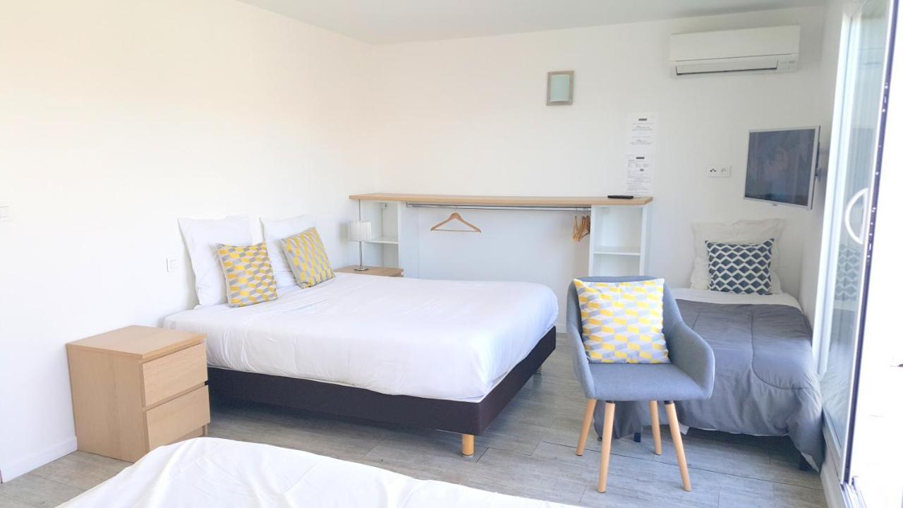Hotel Sable Et Soleil - Port, Plage Et Jacuzzi Prive Fréjus エクステリア 写真